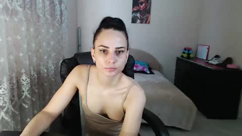 Tips are the best compliment to a woman online show from June 13, 2026, 7:39 am