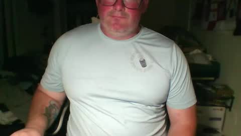 Snapshot of spudz1868 chatting on June 3, 2026, 3:20 am spudz1868 online show from June 3, 2026, 3:20 am