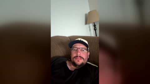 Snapshot of squirrlycock1 chatting on May 19, 2026, 3:46 am squirrlycock1 online show from May 19, 2026, 3:46 am