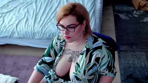 Snapshot of squirt_kimmm chatting on March 3, 2026, 9:37 am Kim online show from March 3, 2026, 9:37 am