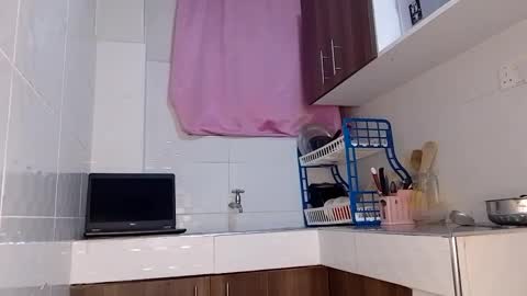 Snapshot of squirtqueen333 chatting on December 4, 2024, 6:50 pm shana online show from December 4, 2024, 6:50 pm