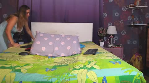 Snapshot of squirtyjess chatting on January 17, 2025, 7:38 pm just Jess online show from January 17, 2025, 7:38 pm