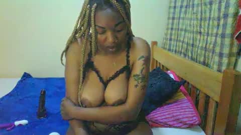 Sexy muna online show from January 8, 2025, 8:27 am