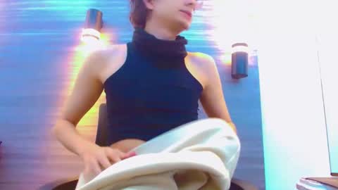 Snapshot of sr_bonnyethan chatting on June 8, 2026, 1:11 pm ethan online show from June 8, 2026, 1:11 pm