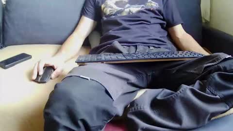 Snapshot of srevinu chatting on November 15, 2025, 10:23 am Srevinu online show from November 15, 2025, 10:23 am