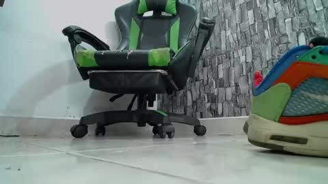 sr master cum its my old account online show from January 15, 2025, 5:08 am