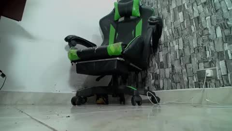sr master cum its my old account online show from January 16, 2025, 5:00 am