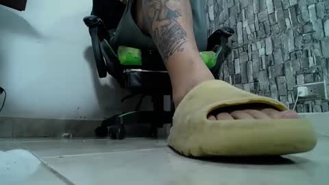 sr master cum its my old account online show from January 17, 2025, 1:04 am