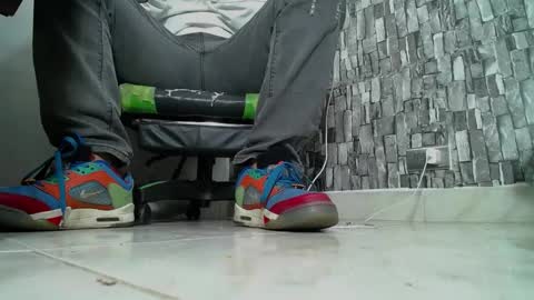 sr master cum its my old account online show from January 19, 2025, 6:53 am