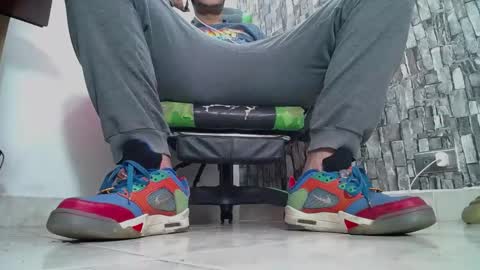 sr master cum its my old account online show from January 28, 2025, 5:56 pm
