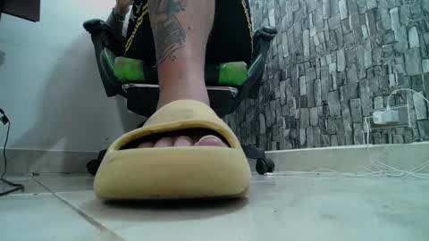 sr master cum its my old account online show from February 25, 2025, 4:14 am