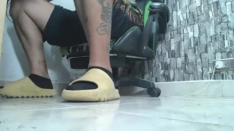 sr master cum its my old account online show from October 8, 2025, 3:04 am