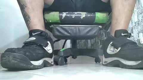 sr master cum its my old account online show from October 17, 2025, 10:45 pm