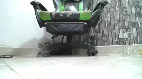 sr master cum its my old account online show from April 29, 2026, 3:10 am