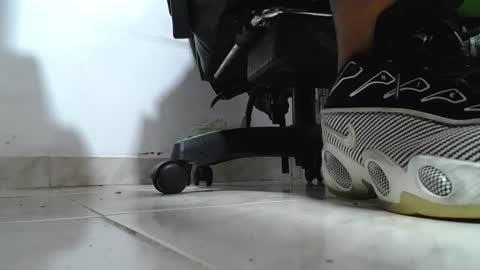 sr master cum its my old account online show from May 4, 2026, 11:23 pm
