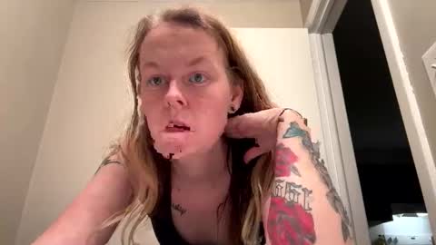 sriley386444137 online show from December 23, 2024, 3:40 am