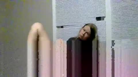 sriley386444137 online show from October 10, 2025, 3:05 am