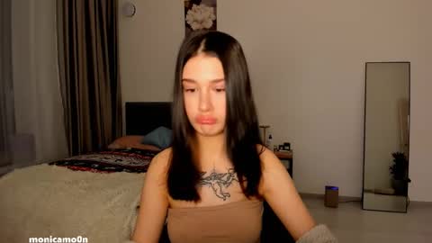 Snapshot of ssash1mii chatting on February 6, 2025, 10:32 pm Hey guys i miss you so much  online show from February 6, 2025, 10:32 pm
