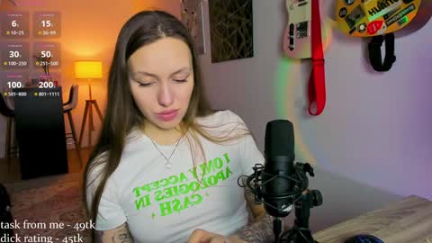 Snapshot of sshawty chatting on December 20, 2024, 1:22 pm Anni if Im offline for a long time Im depressed feel free to support me offline online show from December 20, 2024, 1:22 pm