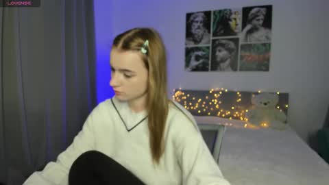 stacey__doll online show from October 6, 2025, 1:03 am