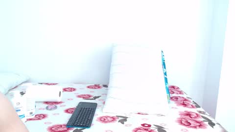 stacey_taylor7 online show from February 12, 2026, 1:06 pm