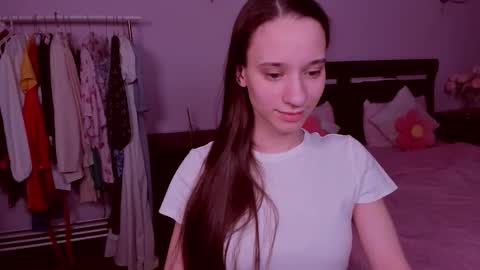 Snapshot of staceycutie chatting on February 3, 2026, 5:18 pm StaceyCutie online show from February 3, 2026, 5:18 pm