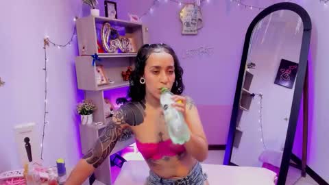 Stacey lee online show from February 20, 2026, 8:09 pm