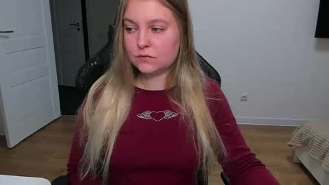 Stacy  online show from October 24, 2025, 12:56 pm