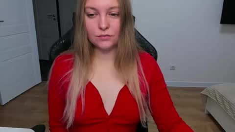 Stacy  online show from December 4, 2025, 10:35 am