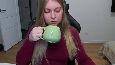 Stacy  online show from February 6, 2026, 2:42 pm