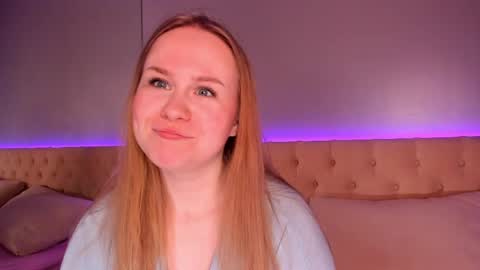 Snapshot of stacy_moorexx chatting on May 4, 2026, 8:27 pm STACY online show from May 4, 2026, 8:27 pm