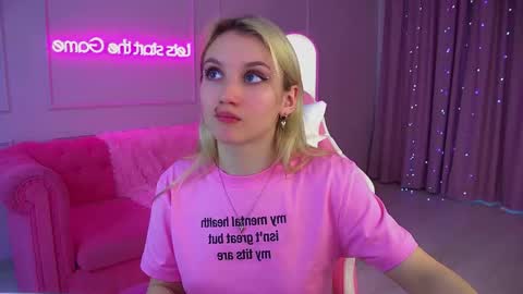 StacyEvances online show from November 14, 2025, 6:45 am