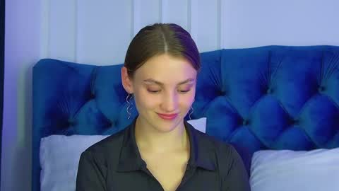 Snapshot of stacyevancesss chatting on August 3, 2026, 6:11 pm StacyEvances online show from August 3, 2026, 6:11 pm