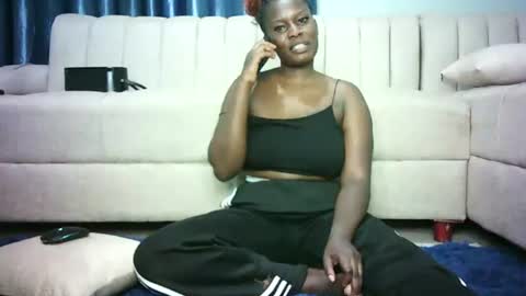 Snapshot of stacysweet69 chatting on June 12, 2026, 4:39 pm all yours online show from June 12, 2026, 4:39 pm