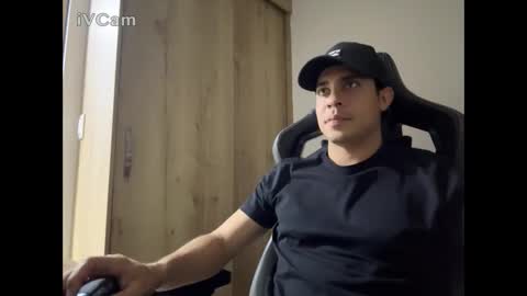 Snapshot of stan_will chatting on November 1, 2025, 11:18 pm Stan online show from November 1, 2025, 11:18 pm