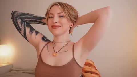 Kristina online show from April 1, 2026, 1:41 pm