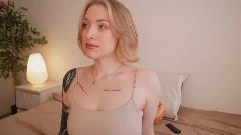 Kristina online show from April 10, 2026, 1:38 pm