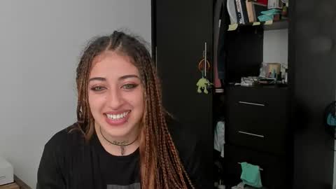 star_shooting online show from September 8, 2025, 9:47 pm