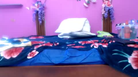 alejandra online show from June 17, 2026, 8:10 pm