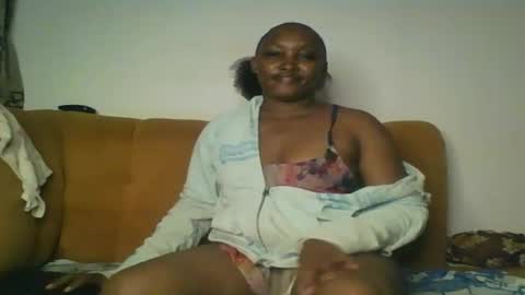 Snapshot of stargirl880271 chatting on October 22, 2025, 12:44 am isha online show from October 22, 2025, 12:44 am