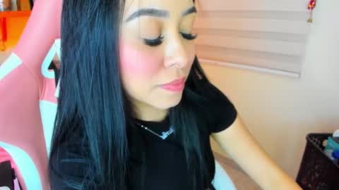 Snapshot of starlie_ chatting on October 1, 2025, 1:55 am Alisson  online show from October 1, 2025, 1:55 am