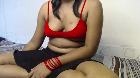 Snapshot of starrywhispers chatting on May 22, 2026, 9:37 am StarryWhispers online show from May 22, 2026, 9:37 am