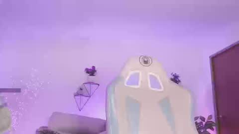 Yoko online show from September 12, 2025, 12:38 pm