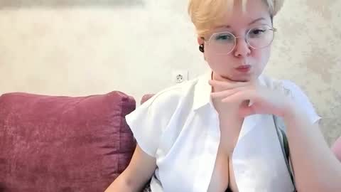 Stasya online show from April 5, 2026, 1:52 pm