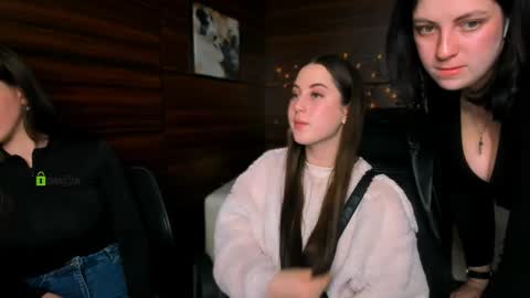 Snapshot of staysi_gold chatting on March 11, 2025, 2:29 pm Staisy online show from March 11, 2025, 2:29 pm