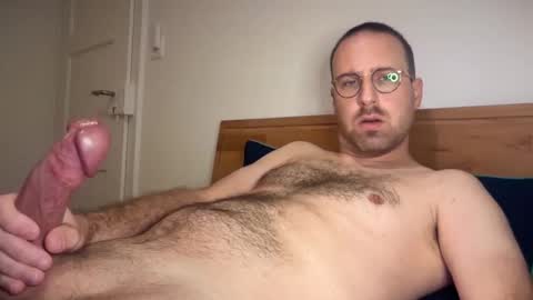 Snapshot of steady_shot chatting on September 22, 2025, 10:17 am steady_shot online show from September 22, 2025, 10:17 am