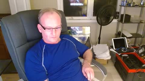 Snapshot of steakman007 chatting on March 5, 2025, 4:13 am Steakman online show from March 5, 2025, 4:13 am