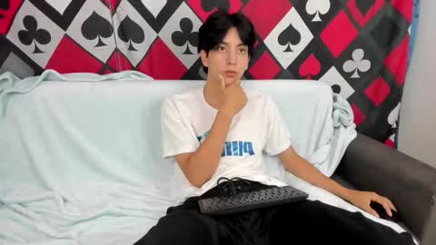 Snapshot of steerlingxvx chatting on February 5, 2026, 12:54 pm Steerling online show from February 5, 2026, 12:54 pm