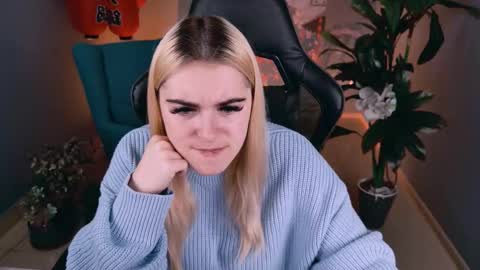 stef_nicks online show from September 25, 2025, 5:44 am