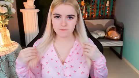 stef_nicks online show from February 24, 2026, 9:07 am